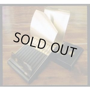 画像: トレジャラー・プレミアム・ ブラック (イギリス/タール10mgニコチン0.8mg)世界で最も高価なたばこ